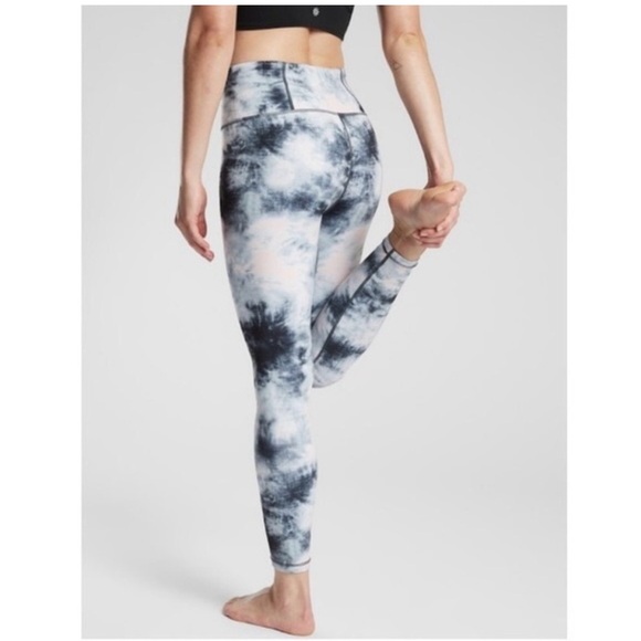 Athleta Elation 7/8 Ice Dye Orchid Pink Tight Size Small Tall - Picture 2 of 10